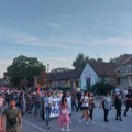 Hteli ne hteli, koalicioni partneri SNS morali na skupove protiv blokada: Hoće li ipak pozvati građane da se okupe u subotu?
