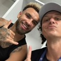 David Luiz se javio sa čovekom koji je bacio zvezdu na kolena! Legendarni Brazilac se oglasio posle meča - fotografija i moćna…