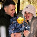 "Hvala ti ženo, hvala ti, Bože", Jovana i Bogdan zajedno drže i grle sina Jakova: Danas nasledniku slave prvi rođendan…
