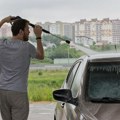 Zašto ne treba prati auto na 40+? Čim otopli, svi hrle u perionice, a ne znaju kakvu štetu mogu da načine.