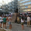Podrška profesoru Sinaniju kod Filozofskog: Da 25. oktobra ovde proslavimo lepu vest