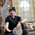 Dobio dete sa novom devojkom, pa usledio poziv od bivše žene. Pevač postao otac u 64. godini: "Pitala me je kako može to da…