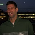 Novak „prsnuo“ u smeh tokom intervjua za SK (VIDEO)