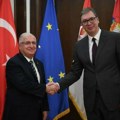 "Poseta od izuzetnog značaja" Vučić sa ministrom odbrane Turske: Radujem se predstojećoj poseti predsednika Erdogana…