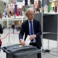 Irci i Česi glasaju za EU nakon prednosti desničara u Holandiji