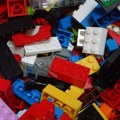 Lego će polovinu plastičnih kockica proizvoditi od recikliranih materijala