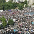 Građani kod Sajma gađani staklenim flašama