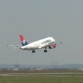 Er Srbija: Avioni zimi čekaju na poletanje zbog procesa odleđivanja