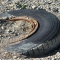 Држава укинула подстицаје за рециклере: Опасност да стари бојлери, гуме и акумулатори заврше у природи