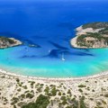 Film o kom svi bruje proslavio biser Grčke: Pogledajte plažu bez ijednog kafića koja oduzima dah