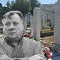 Podignut spomenik Halidu Bešliću godinu dana nakon njegove smrti: Evo kako sada izgleda večna kuća legendarnog pevača…