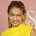 Điđi Hadid prošetala pistom, na mrežama je uporedili s fudbalerom: "Zaradila milione od ovoga, a hoda ovako"
