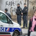 Neredi i protesti u predgrađu Pariza nakon što je saobraćajna policija ubila mladića (VIDEO)