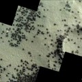 Prirodni fenomen kao iz mašte Dejvida Bouvija: U "Gradu Inka" na Marsu snimljene stotine crnih "paukova"