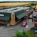 BBC istraga: Mekdonalds i snabdevač supermarketa u Engleskoj godinama nisu uočili znakove modernog ropstva