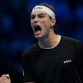 Fric prvi finalista u Štutgartu