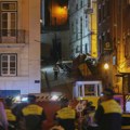 Snimci posle strašne nesreće u Lisabonu: Uspinjača razbijena na komade (VIDEO)
