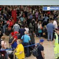 Uzbuna u Londonu! Hitna evakuacija na aerodromu Hitrou! (foto)