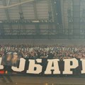 Нови хаос у "Арени": Гробари хтели да транспарентом одговоре Делијама, па се међусобно потукли