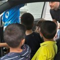 Policijski službenici Uprave za upravne poslove posetili mališane u Prihvatilištu za decu Zvezdara