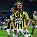 Haos kakav Evropa ne pamti! Mateo Genduzi ušao u rat sa celim stadionom, uletelo obezbeđenje, usledio opšti metež (video)