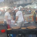 Pljeskavica od šest kilograma nije izdržala – rekord na Roštiljijadi ostao neoboren