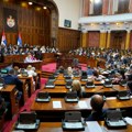 "To što sada radite je fizičko nasilje": Incidenti na početku sednice Skupštine Srbije