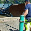 Očistili zvorničko jezero: Specijalizovanim brodom okončali uklanjanje plastičnog otpada iz vode