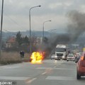 Izgoreo automobil kod Elektrošumadije