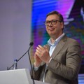 Vučić dolazi, a u Nišu opsadno stanje: Zaposlenima u psihijatrijskoj bolnici stižu poruke, odbornici prekidaju sednicu, svi…