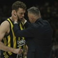 UŽIVO Sjajna košarka, serija Fenera, pa nalet PAO-a - igra i Lesor!