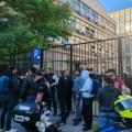 Haos u Novom Sadu: Bajkeri došli, od „ćacija“ ni traga ni glasa
