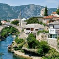 Ispred Gimnazije u Mostaru napadnuto pet maloletnih učenika