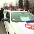 Zaustavljen minibus sa studentima na putu ka protestu, taksisti ih odvezli do Beograda