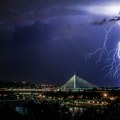 Србија у највишем ризику! Ускоро екстремна олуја, оркански удари и град! Овог дана се спремите!