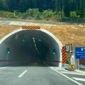 „Ma kakav pravilnik“: Tunel „bezbedan“, ali su tu ipak 24 sata hitna pomoć i vatrogasci, a gradnja se završava usput