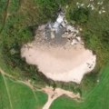 Najmanja i najneverovatnija plaža na svetu More se jedva probija do nje - prizor je nestvaran