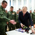 Putin pred borcima u Kremlju priznao da postoji veliki problem na frontu: "Naši vojnici ne mogu da podignu glave zbog njih…