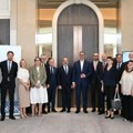 Vučić sa ambasadorima država EU o politici proširenja: Srbija ostaje usmerena ka evropskom putu