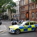 (Foto) Napad nožem u Londonu: Izbodena četvorica muškaraca, uhapšena žena