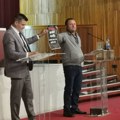 Odbornici Radovanović i Rakić pozvali Kragujevčane na protest, Radovanoviću isključen mikrofon