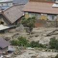 Velike poplave u Japanu: Dve osobe stradale, šestoro nestalo