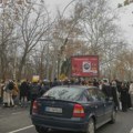 Studenti FPN-a i FON-a blokirali Bulevar oslobođenja, u tišini odali poštu stradalima u Novom Sadu (FOTO, VIDEO)