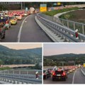 Praznična seoba Srba Vozila mile u koloni dužoj od 2 metra Gužvanjac na "Milošu Velikom"!