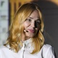 Ovako izgleda vila Olivere Balašević u Novom Sadu: Prostrano dvorište u zelenilu, u kući sve u roze boji (FOTO)