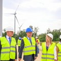Državna sekretarka Vlahović i Zathof obišli vetropark Kostolac, koji će biti pušten u probni rad do kraja godine