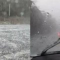 Kiša lije kao iz kabla, grad potukao useve, a jedan muškarac "peca"! Nevreme napravilo haos u Valjevu: Sve zabelelo, tutnjalo…