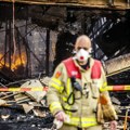Vatra "progutala" školu: Vatrogasci ne mogu da obuzdaju požar FOTO