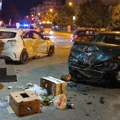 VIDEO: Sudar tri automobila u Temerinskoj, dva završila na trotoaru ispred lokala brze hrane