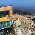 Otvara se najsmeliji vidikovac u Srbiji! Pogledajte kako izgleda ovo čudo u oblaci među planinama!